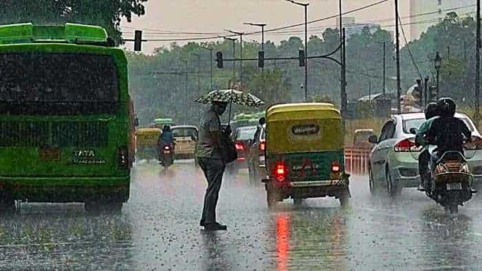 IMD Weather forecast for fog cloudy sky rain Cold day to Severe Cold day Conditions in delhi north india 