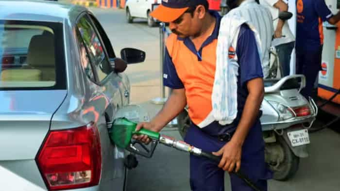 petrol and diesel price cut by 10 rs per litre in near term by oil marketing companies check latest updates