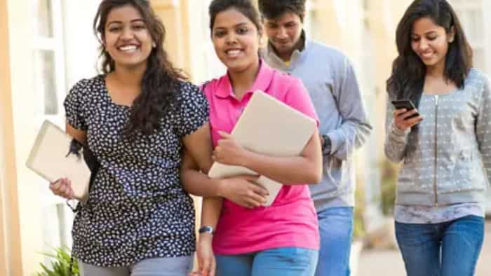 Enrolment in higher education increases 4 33 cr in 2021 22 education ministry released survey report