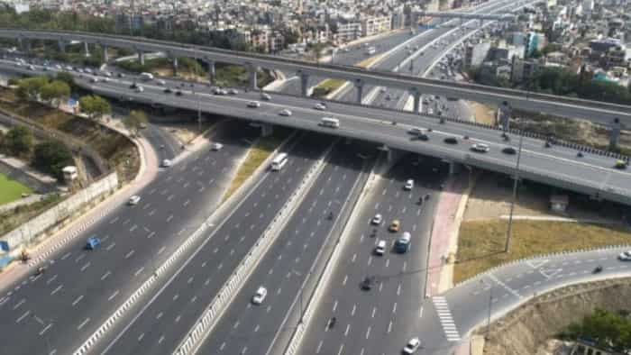 Nitin Gadkari inaugurates and lays foundation stone of National highway projects in madhya pradesh costing Rs 2367 crore