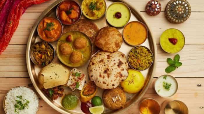 Veg thali is costlier than non-veg shocking revelation in the report Nearly 26 percent reduction in the price of chicken