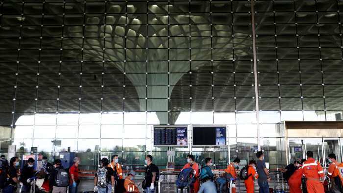 Mumbai airport congestion Flights forced to hover for 40-60 minutes 2000 kg extra fuel burned per hour