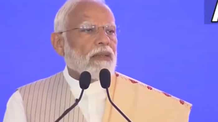 PM Modi on West Bengal visits today inaugurated and laid foundation stone of several development projects worth Rs 15,000 crore