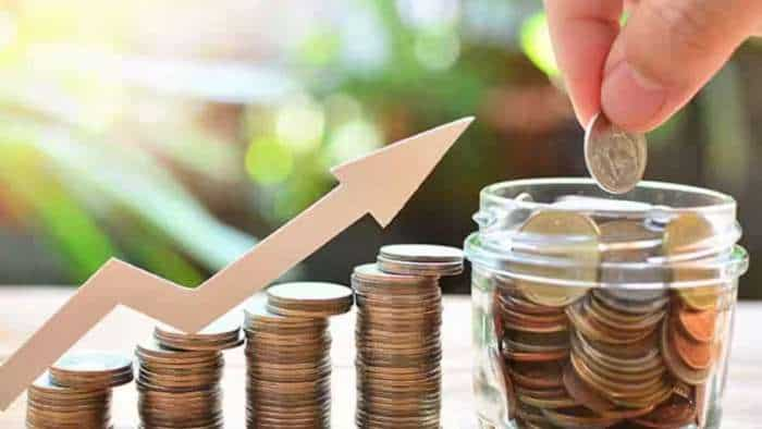 How to invest in SIP according to age how to collect 2-5 crores through mutual funds investment guide 