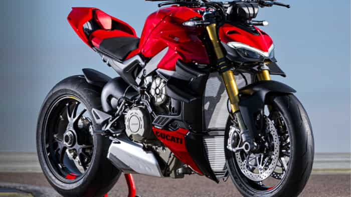 ducati streetfighter V4 and V4 S launched in india starting price of 24 lakh rs specifications features on road price