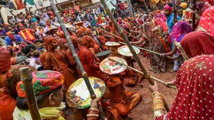 Lathmar Holi 2024 will be played in Braj today know history how it started significance calendar of holi in mathura vrindavan