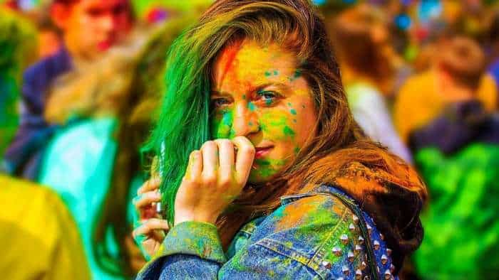 Holi 2024 how to protect skin hair nails eyes from colors in festival of colors tips and tricks