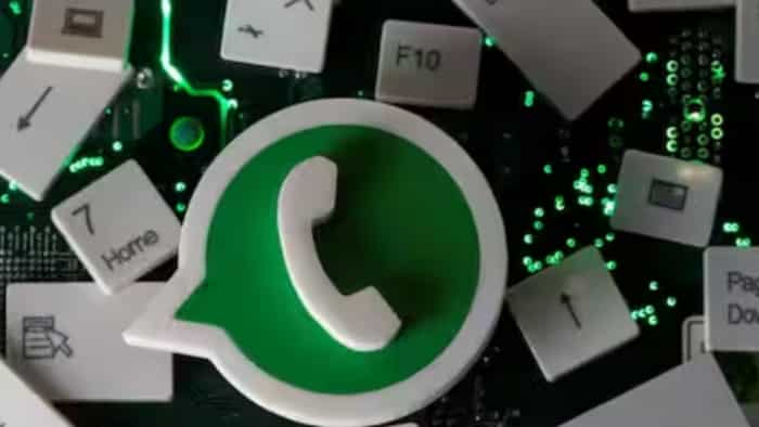 WhatsApp Upcoming Features Transcribe voice note feature to status mention check how it works