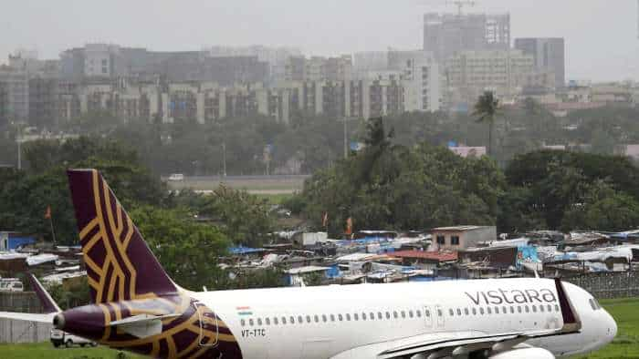 Delhi bad weather these flights towards delhi diverted to lucknow and amritsar