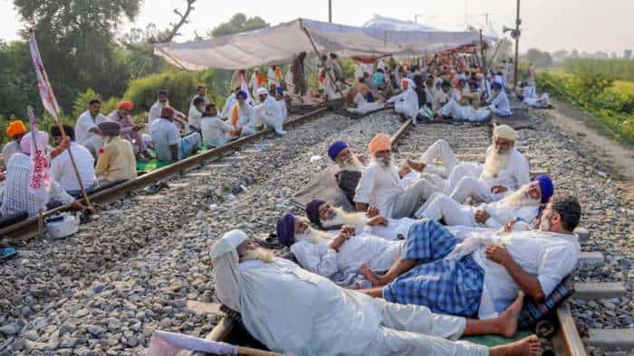 Rail Roko Andolan in ambala farmers protest 925 trains affected on this route check details