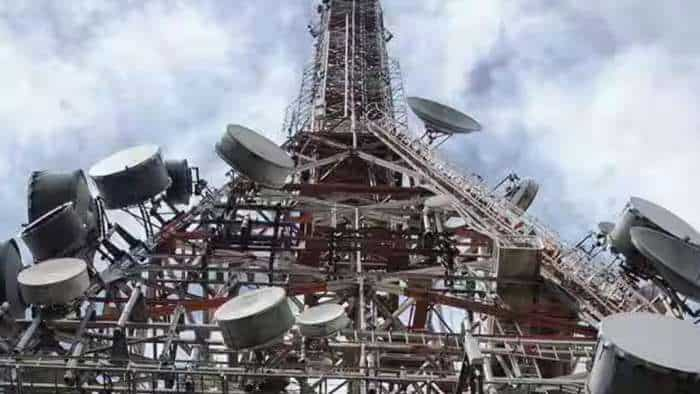 TRAI report on telecom companies new customers Bharti Airtel adds new customer Vi BSNL looses