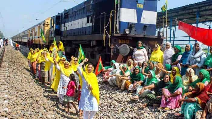 Farmer Protest More then one dozen trains will be effected due to shambhu railway station disruption