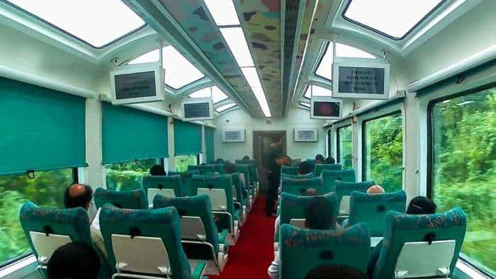 Indian Railways income central railway vistadome coach earns 26 crore in fy 24 with 1 lakh 76 thousand passengers