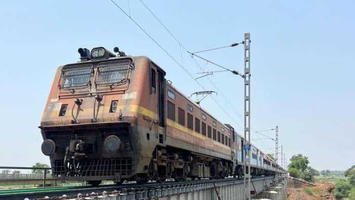 Mumbai Local Train Update special block till 1st and 2nd June 2024 know schedule and update