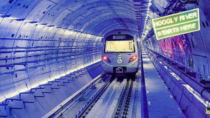 Kolkata Metro soon starts upi payments mode to buy tickets at north south line of kolkata metro