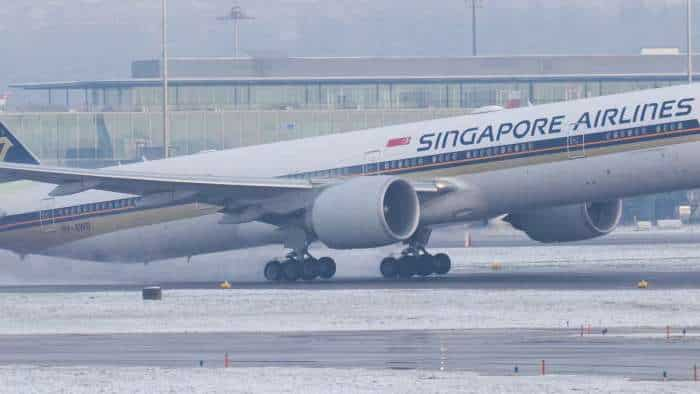 Singapore Airlines turbulence London Singapore flight hit severe turbulence 1 dead others injured