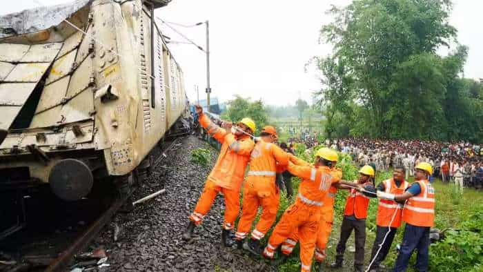 Kanchanjunga Express Accident railway employee union claim loco pilot was working for last 4 nights