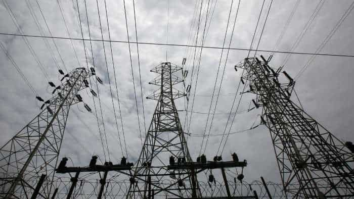 Pakistan suffers PKR 600 billion loss annually due to power theft says power minister