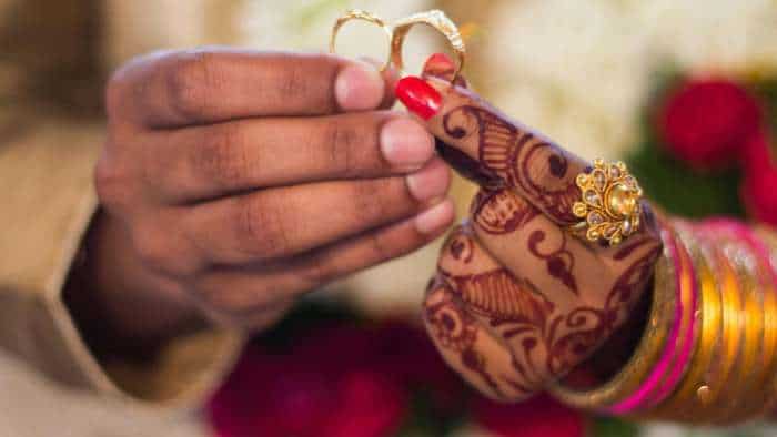 Wedding Industry Indian spend around 10 lakh crore on marriage function double to education