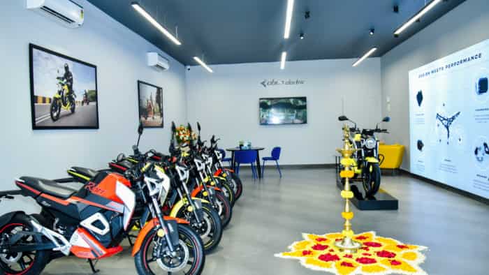 Oben Electric Showroom in pune Launch with Special offer of 1 29 Lakhs for First 100 Customers