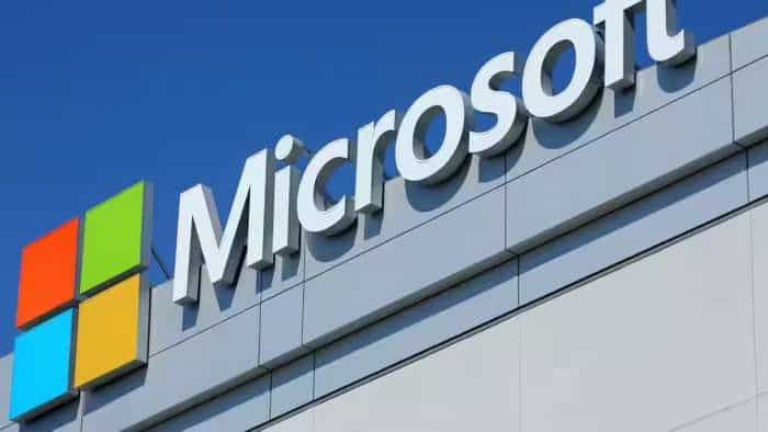 Airlines affected due to technical fault in Microsoft security system at mumbai airport check details