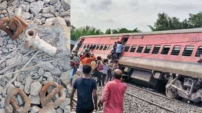 Sabarmati Express derailed Railways issued helpline number routes of many trains changed many trains cancelled check details