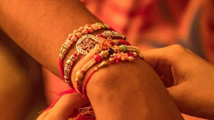 Raksha Bandhan 2024 shubh muhurat rules to tie rakhi on brothers hand