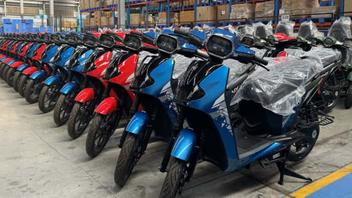 BGauss RUV350 electric two wheeler production starts delivery starts soon