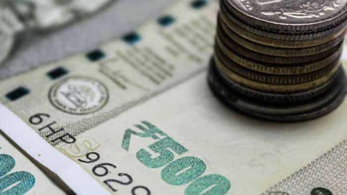 Foreign Portfolio Investors FPI  inflow drops to Rs 7320 Cr Rupees lowest in past three months