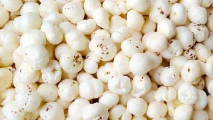 makhana cultivation uttar pradesh yogi govt giving 50 percent subsidy on makhana farming Water chestnut