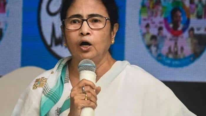 west bengal CM Mamata Banerjee Ready to step down amid deadlock in talks with junior doctors