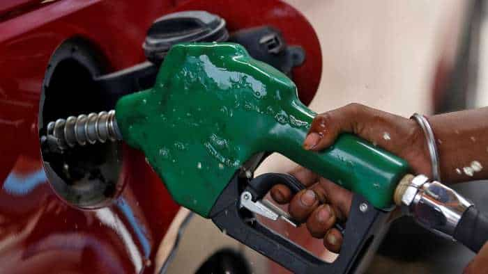  Petrol-Diesel Price: 15 सितंबर की सुबह लोगों को मिली पेट्रोल-डीजल पर राहत? जानें अपने शहर का लेटेस्ट रेट 