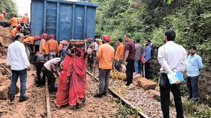 Train accident in Sonbhadra UP Goods train derailed due to mountain debris falling on the tracks many trains affected some routes changed