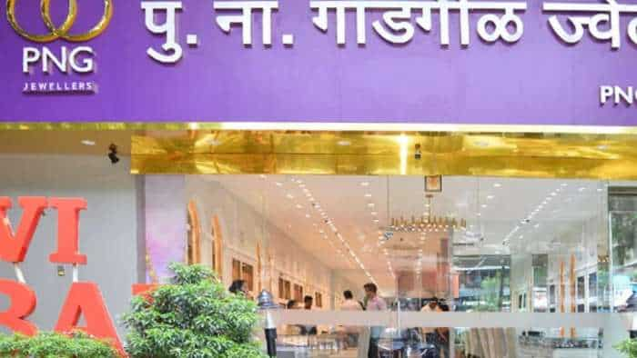 PNG jewellers IPO listing today retail jewellery stock lists with 74 percent premium at 834 rs apeice 