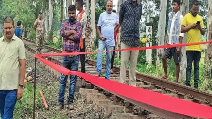 Jharkhand Railway Track Accident Explosion on railway track in Sahibganj no loss of life or property indian railways latest update