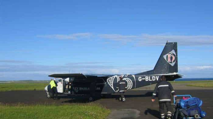 World Shortest Air Service Between Scotland Westrey and Papa Westrey covers distance in one and half minutes