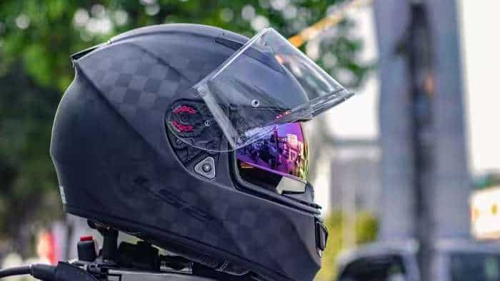 Centre urges District Collectors and District Magistrates in States and UTs to launch Special Drive against Sub-Standard Helmets