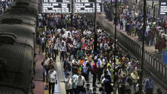 Indian Railways New Record 3 crore passengers traveled by train in one day on 4th november