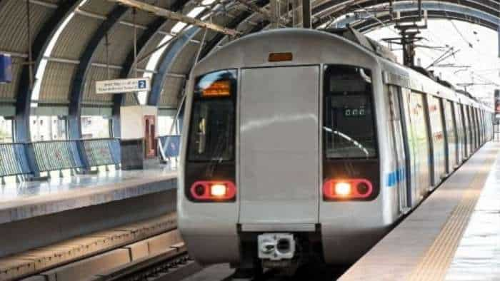 Delhi Metro Blue Line due to cable theft DMRC big update for passengers 