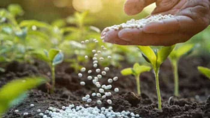 Cabinet extends One-Time Special Package for DAP fertilisers to farmers, given subsidy of rs. 3850 Crore