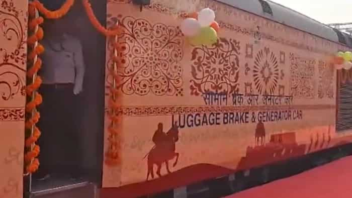 Pravasi Bharatiya Diwas PM Narendra Modi gives green signal to Pravasi Bharatiya Express