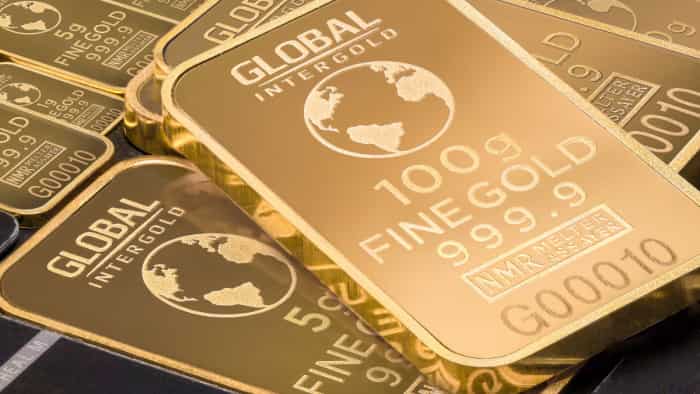 Gold में दिखी भारी मुनाफावसूली, रिकॉर्ड ऊंचाई से 1500 नीचे आया भाव Gold rate today profit booking seen price fell by 1500 from record high 85000 inr on mcx