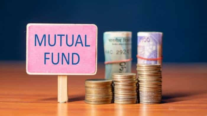 Top 5 Small Cap Funds for SIP by Sharekhan up to 27 percent CAGR return 5 years