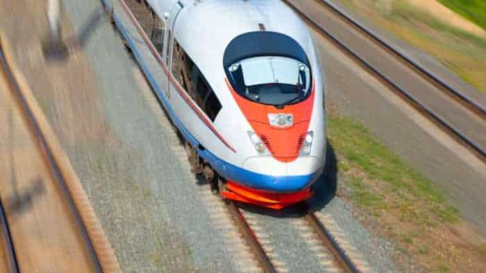 बाजार बंद होने से पहले नवरत्न Railway PSU को मिला ₹872 करोड़ का ऑर्डर, 2 साल में दिया 195% रिटर्न Navratna Railway PSU IRCON JV with SSNR Projects gets Letter of Award LoA for a project worth rs 872 crore from RVNL