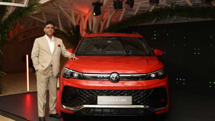 5 स्टार रेटिंग से लैस Volkswagen की नई SUV; 21 से ज्यादा सेफ्टी फीचर्स, खरीदने के लिए देने होंगे ₹50 लाख volkswagen Tiguan R line launched with starting price approx 50 lakh ex showroom price
