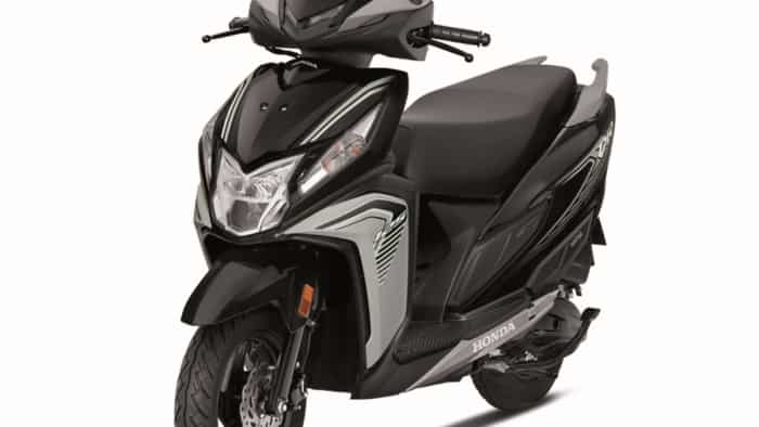 2025 Honda Dio 125 में दिया ऐसा फीचर जो बढ़ाएगा माइलेज! फीचर्स ऐसे कि भूल जाओगे दूसरे स्कूटर 2025 honda dio 125 launched by Honda Motorcycle and Scooter India with OBD2B compliant