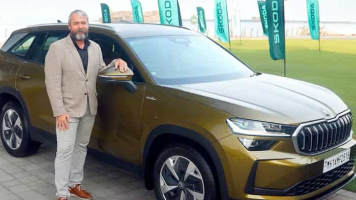 2025 Skoda Kodiaq कॉस्मैटिक बदलावों के साथ लॉन्च; 5 स्टार रेटिंग से लैस और इन 2 बड़ी गाड़ियों को देगी टक्कर 2025 skoda kodiaq second generation launched in india with updated features and engine