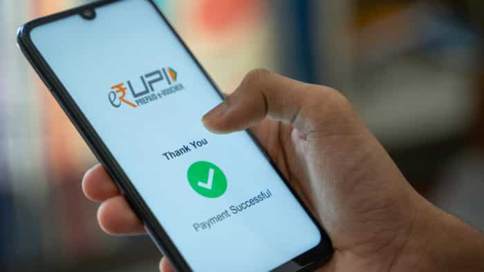  ₹2000 से ज्यादा UPI ट्रांजैक्शन पर देना पड़ेगा GST? क्या सच में सरकार ने कर दिया ये ऐलान 