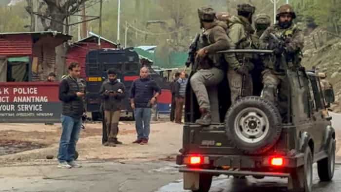 Pahalgam Terror Attack civil aviation ministry asks Airlines should ensure that airfares to Srinagar do not increase