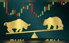  अनिल सिंघवी ने क्यों कहा बेच दें ये NBFC Stock, इस फेवरेट स्टॉक में खरीदारी की राय 